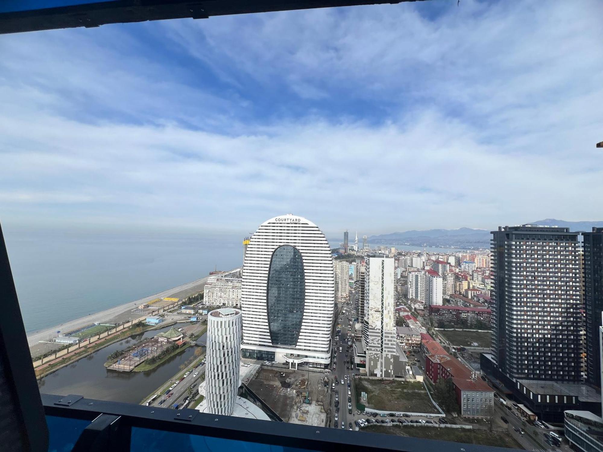 Spend Your Time In Orbi City Batumi Kültér fotó